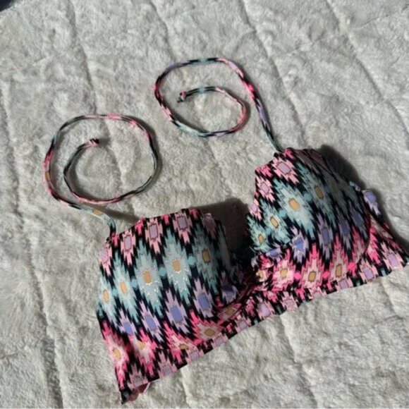Victoria’s Secret | Warm Ikat Foil The Getaway Halter Bikini Top | Size 32C - Picture 6 of 10